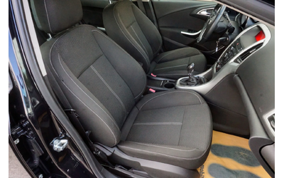 Opel Astra 1.6T COSMO S - автомобили, коли, обяви за нови и употребявани 9