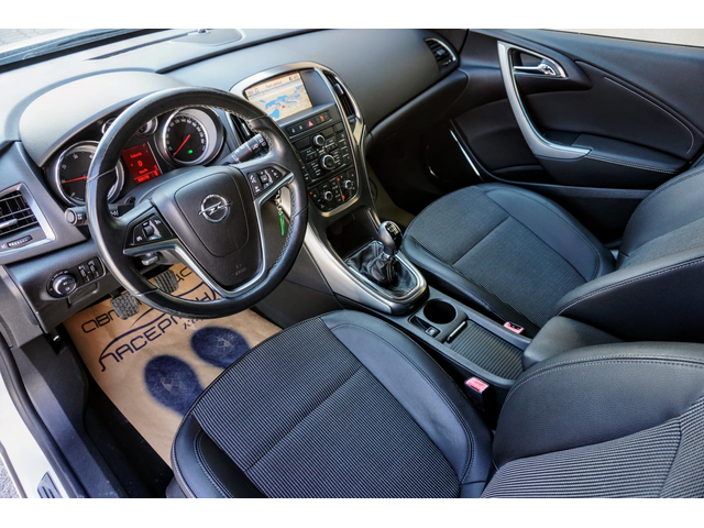 Opel Astra 1.7CDTi COSMO - автомобили, коли, обяви за нови и употребявани 4