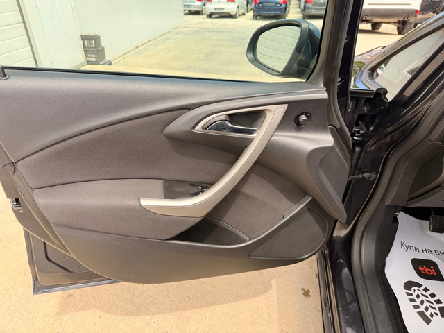 Opel Astra 2.0d 160k.c* UNIKAT* - автомобили, коли, обяви за нови и употребявани 6
