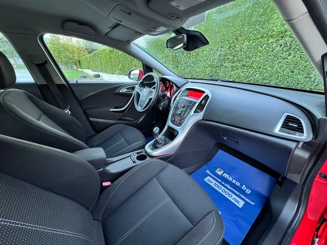 Opel Astra 1.4Turbo* XENON* LED* 160000км! - автомобили, коли, обяви за нови и употребявани 15