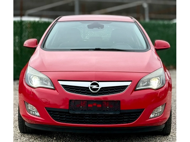 Opel Astra 1.4Turbo* XENON* LED* 160000км! - автомобили, коли, обяви за нови и употребявани 1