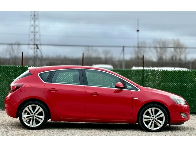 Opel Astra 1.4Turbo* XENON* LED* 160000км! - автомобили, коли, обяви за нови и употребявани 3