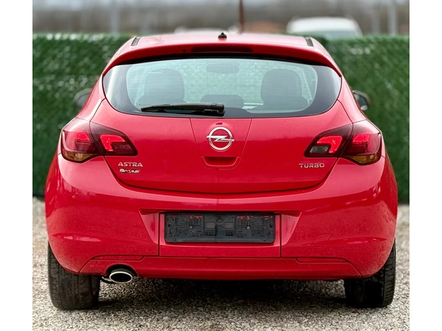 Opel Astra 1.4Turbo* XENON* LED* 160000км! - автомобили, коли, обяви за нови и употребявани 5