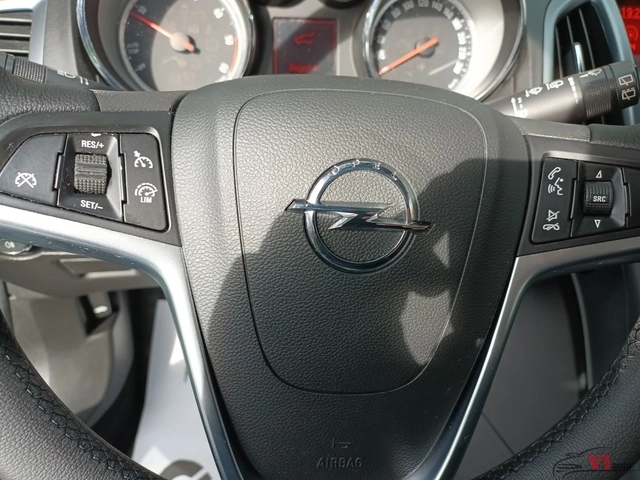 Opel Astra 1.6CDTI/COSMO/EURO 6B/FACE - автомобили, коли, обяви за нови и употребявани 8