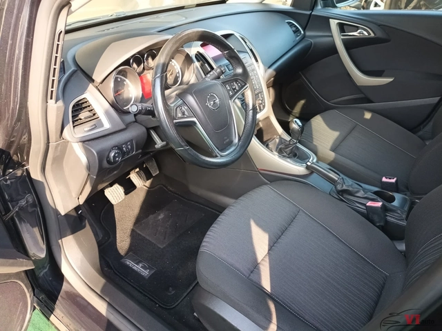 Opel Astra 1.4/100к.с./КЛИМАТРОНИК - автомобили, коли, обяви за нови и употребявани 8