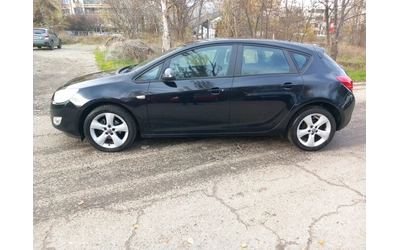 Opel Astra 1.3 CDTI - автомобили, коли, обяви за нови и употребявани 7