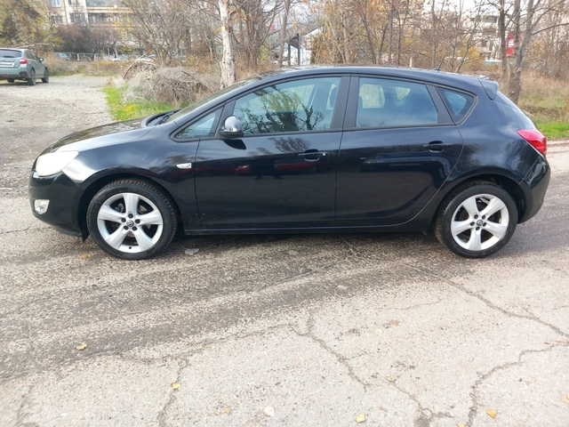 Opel Astra 1.3 CDTI - автомобили, коли, обяви за нови и употребявани 7