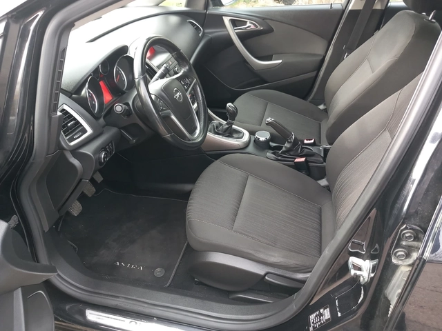 Opel Astra 1.3 CDTI - автомобили, коли, обяви за нови и употребявани 8
