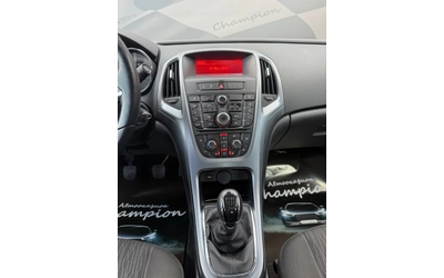 Opel Astra 1.4 turbo - автомобили, коли, обяви за нови и употребявани 10
