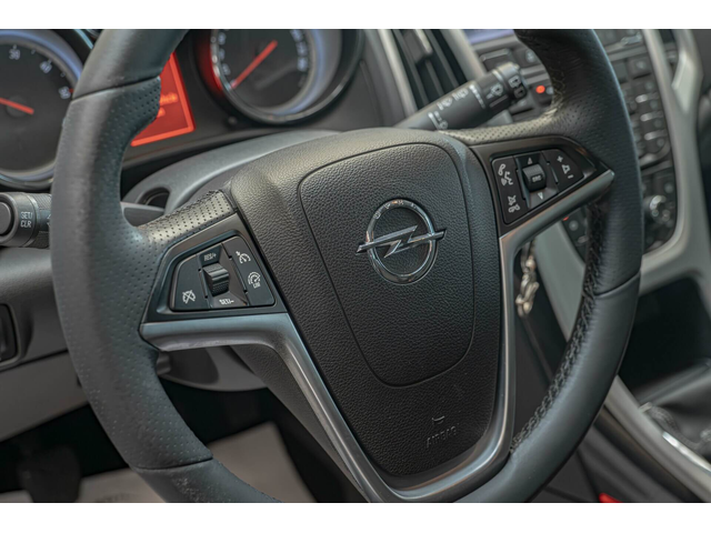 Opel Astra Coupe/GTC/Автопилот/Sport/Navi - автомобили, коли, обяви за нови и употребявани 7