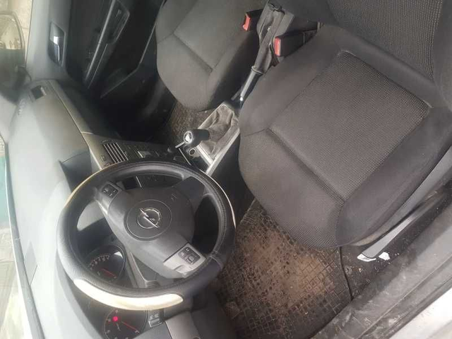 Opel Astra Комби - автомобили, коли, обяви за нови и употребявани 2