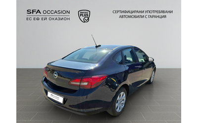 opel-astra-notchback-1-4i-140hp-mt6-e6 - 4