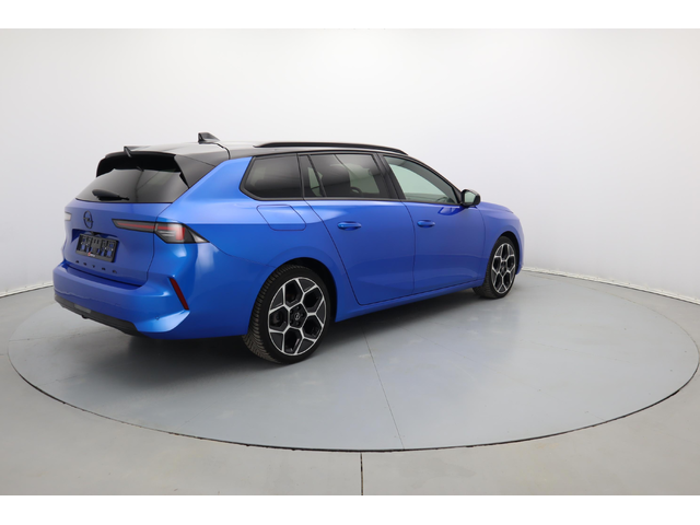 Opel Astra Sports Tourer Ultimate - автомобили, коли, обяви за нови и употребявани 15