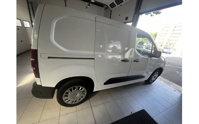 Opel Combo 1.5 DIESEL - автомобили, коли, обяви за нови и употребявани 8