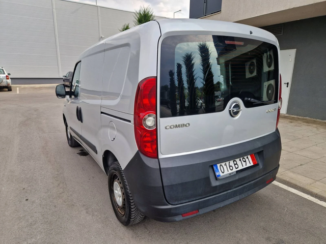 Opel Combo 1.3 - автомобили, коли, обяви за нови и употребявани 3
