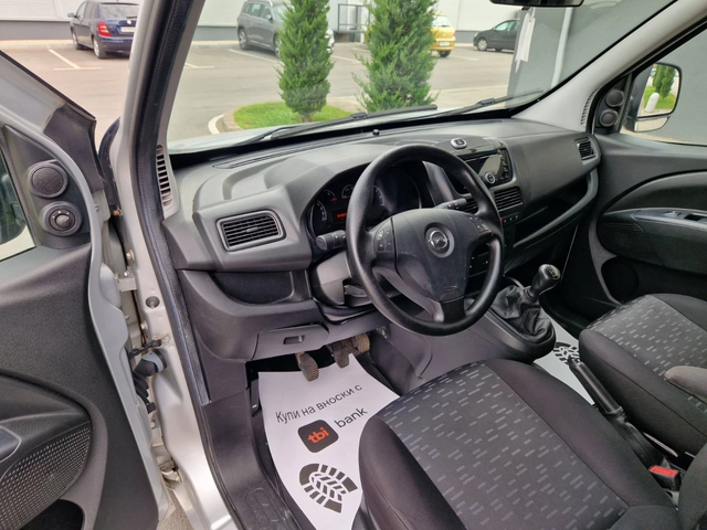 Opel Combo 1.3 - автомобили, коли, обяви за нови и употребявани 9