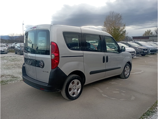 Opel Combo 5 врати, Италия , ДДС - автомобили, коли, обяви за нови и употребявани 3
