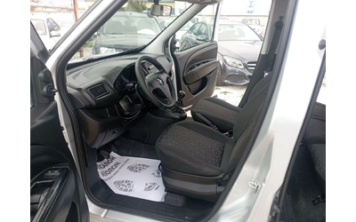 Opel Combo 5 врати, Италия , ДДС - автомобили, коли, обяви за нови и употребявани 9