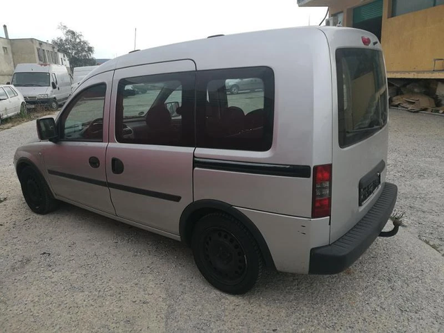 Opel Combo 1.6 метан фабричен - автомобили, коли, обяви за нови и употребявани 6