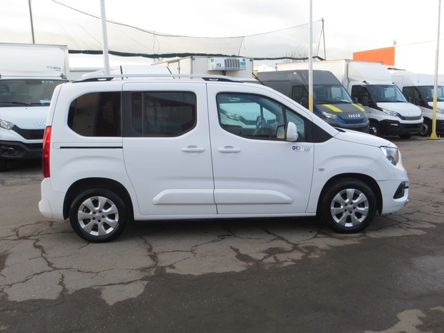 Opel Combo LIFE ПЪТНИЧЕСКИ 5+ 1 МЕСТА - автомобили, коли, обяви за нови и употребявани 4