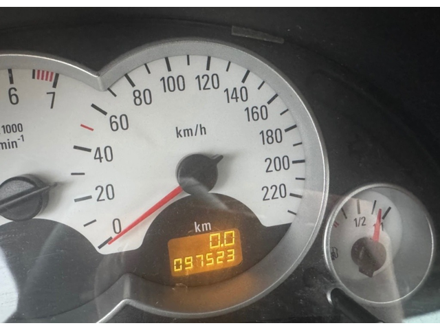 Opel Corsa 1.4i - автомобили, коли, обяви за нови и употребявани 4