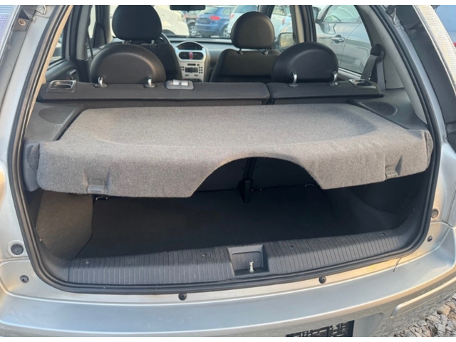 Opel Corsa 1.4i - автомобили, коли, обяви за нови и употребявани 7