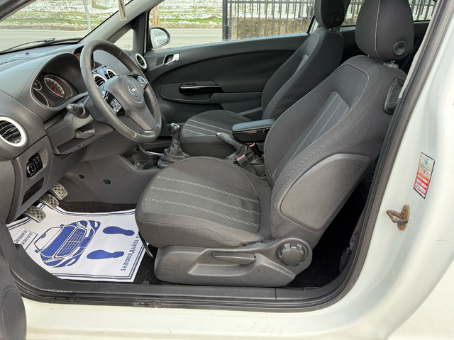 Opel Corsa 1.7 Дизел, Navi, Панорама, 131 к.с., ТОП - автомобили, коли, обяви за нови и употребявани 8