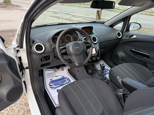Opel Corsa 1.7 Дизел, Navi, Панорама, 131 к.с., ТОП - автомобили, коли, обяви за нови и употребявани 9