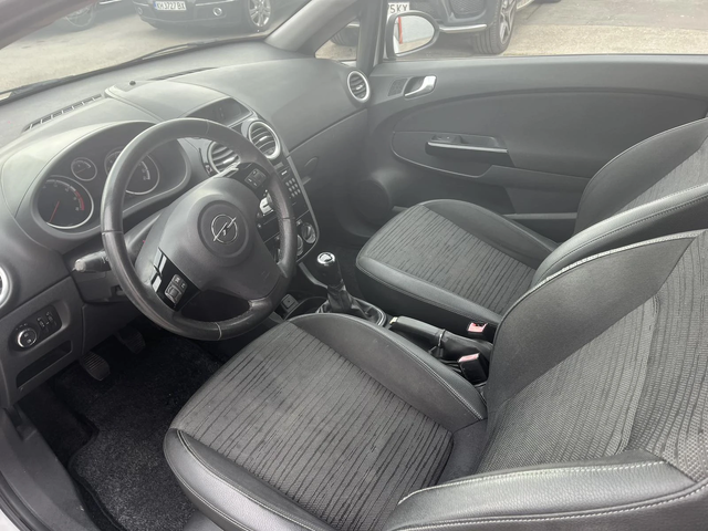 Opel Corsa 1.3 GAS/BENZ - автомобили, коли, обяви за нови и употребявани 14