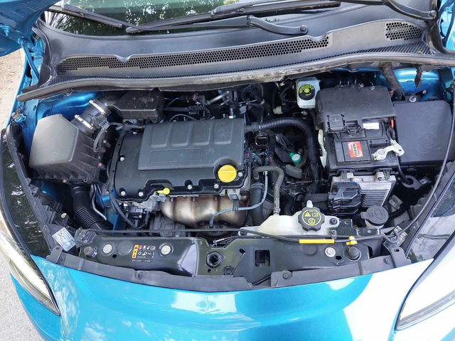 Opel Corsa 1, 2i UNIKAT!!!! - автомобили, коли, обяви за нови и употребявани 14