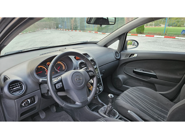 Opel Corsa 1.3 JTD KLIMATIK/ITALY - автомобили, коли, обяви за нови и употребявани 9