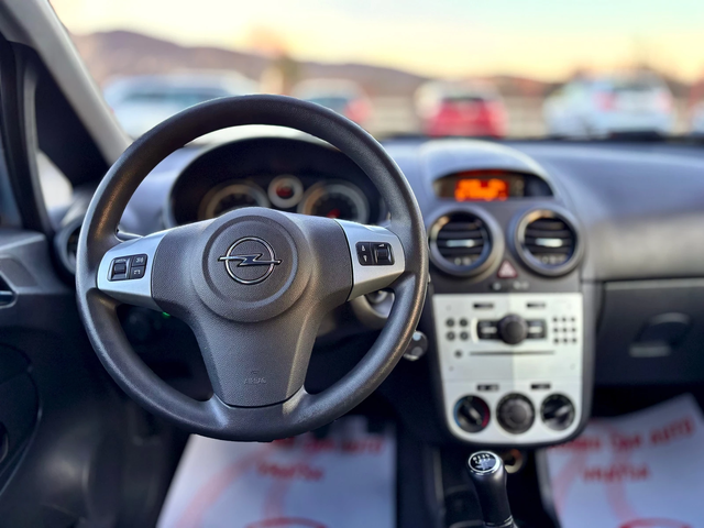 Opel Corsa - автомобили, коли, обяви за нови и употребявани 9
