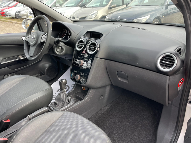 Opel Corsa 1.2I-ITALIA - автомобили, коли, обяви за нови и употребявани 4