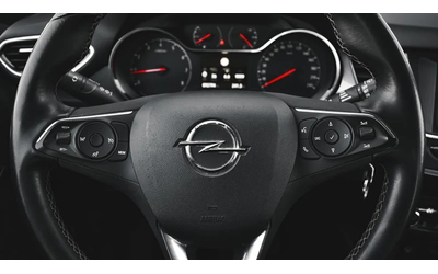 Opel Crossland X 1.2 Innovation - автомобили, коли, обяви за нови и употребявани 12