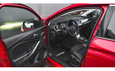 Opel Grandland 1.2 Turbo GS Line Automatic - автомобили, коли, обяви за нови и употребявани 7