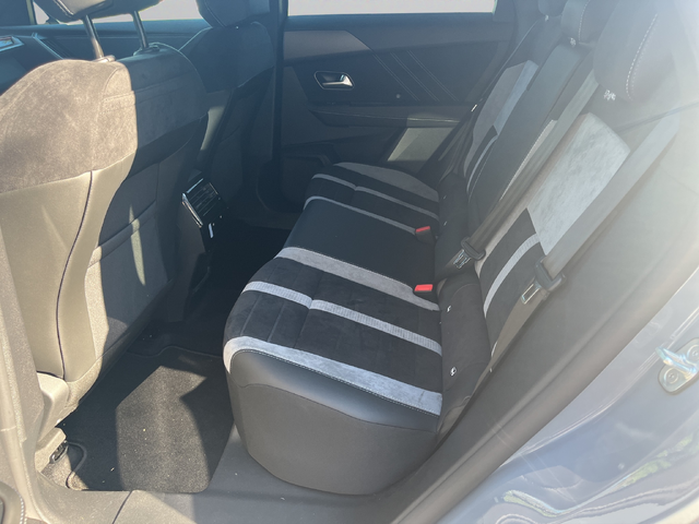 Opel Grandland GS - автомобили, коли, обяви за нови и употребявани 6