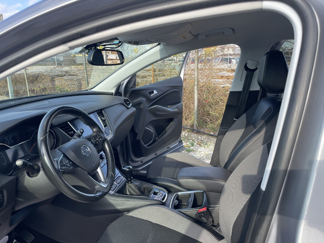 Opel Grandland X, 2017 г., 193000 км, 120 к.с. - автомобили, коли, обяви за нови и употребявани 12