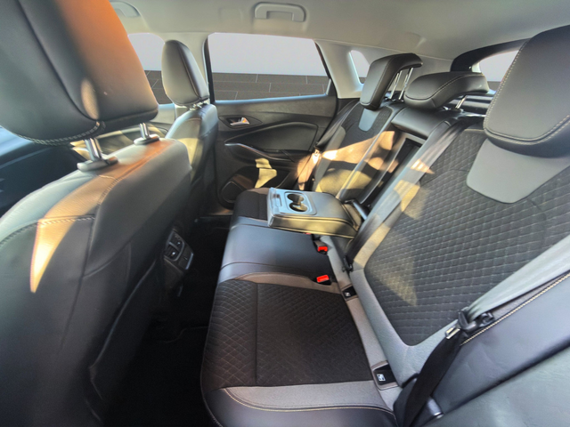 Opel GRANDLAND X  Innovation 1.2 бензин  (96kW/130 к.с.) AT8 - автомобили, коли, обяви за нови и употребявани 11