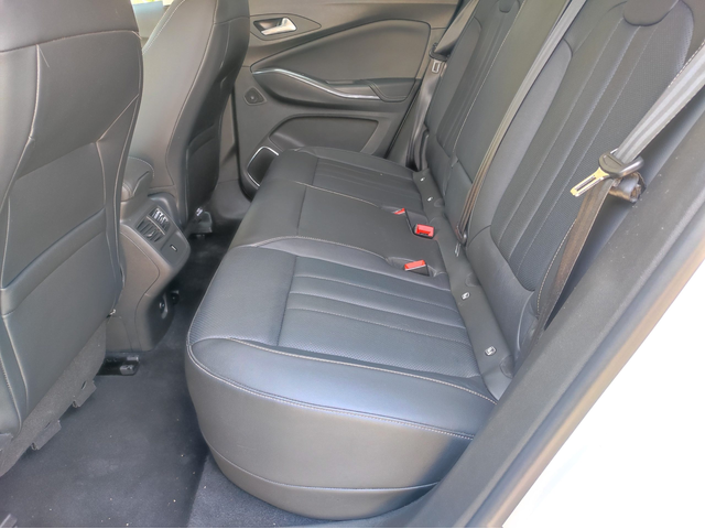 Opel Grandland X SUV 224к.с. Plug-In Hybrid - автомобили, коли, обяви за нови и употребявани 11