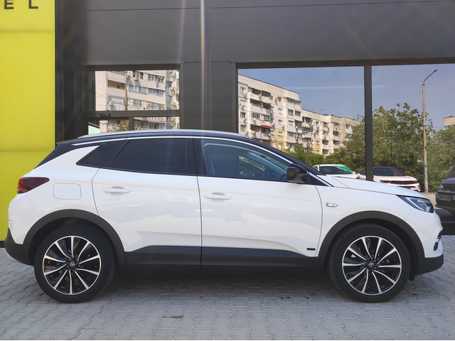 Opel Grandland X SUV 224к.с. Plug-In Hybrid - автомобили, коли, обяви за нови и употребявани 3