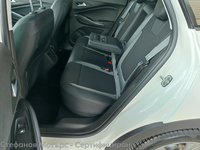 Opel Grandland X SUV 224к.с. Plug-In Hybrid - автомобили, коли, обяви за нови и употребявани 12