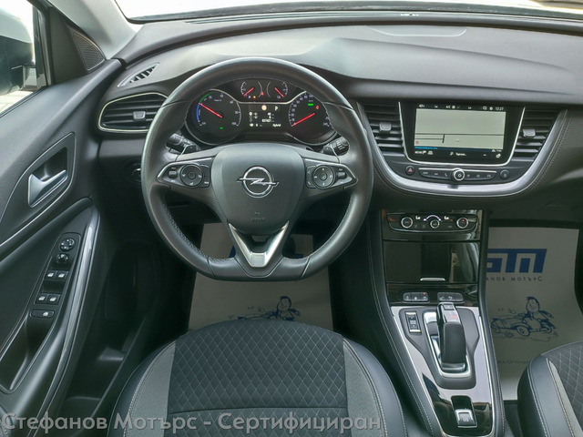 Opel Grandland X SUV 224к.с. Plug-In Hybrid - автомобили, коли, обяви за нови и употребявани 9