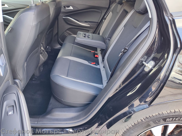 Opel Grandland X SUV 224к.с. Plug-In Hybrid - автомобили, коли, обяви за нови и употребявани 12