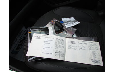 Opel Insignia 2.0CDTI EURO5A - автомобили, коли, обяви за нови и употребявани 13