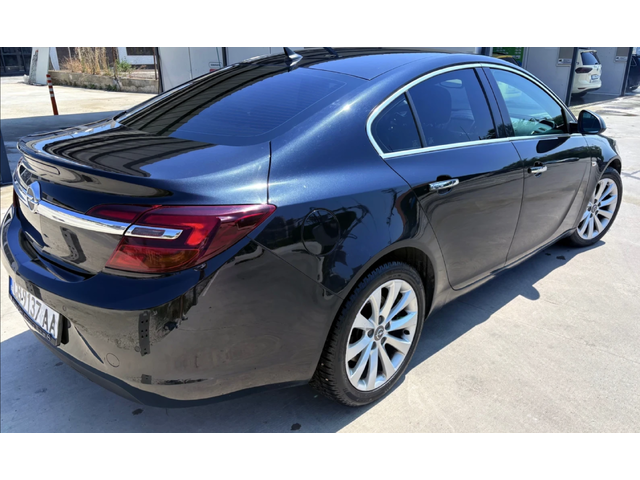 Opel Insignia 2.0 CDTI (163 кс) Ecotec Automatic - автомобили, коли, обяви за нови и употребявани 4