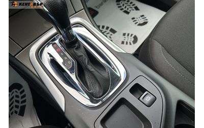 Opel Insignia 2.0d 131 к.с. - автомобили, коли, обяви за нови и употребявани 9