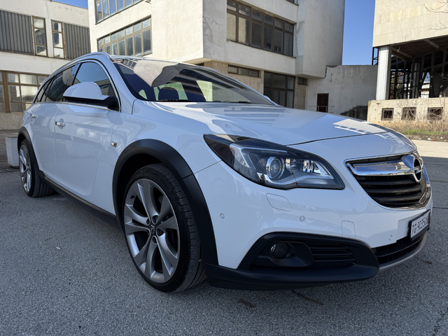 Opel Insignia 2.0i TURBO 4x4 CROSS COUNTRY - автомобили, коли, обяви за нови и употребявани 0