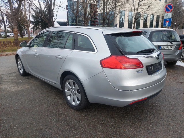 Opel Insignia 2, 0D МНОГО ЗАПАЗЕН - автомобили, коли, обяви за нови и употребявани 4