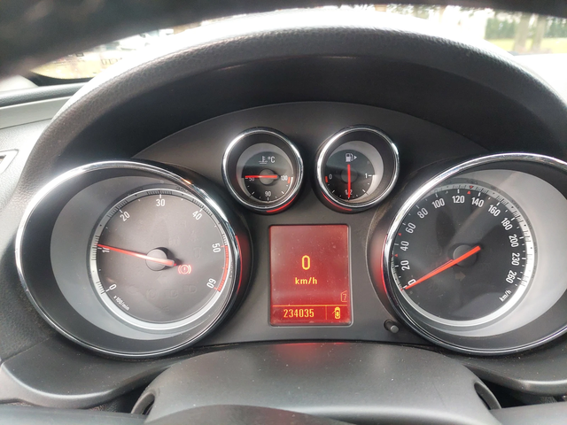 Opel Insignia 2, 0D МНОГО ЗАПАЗЕН - автомобили, коли, обяви за нови и употребявани 9