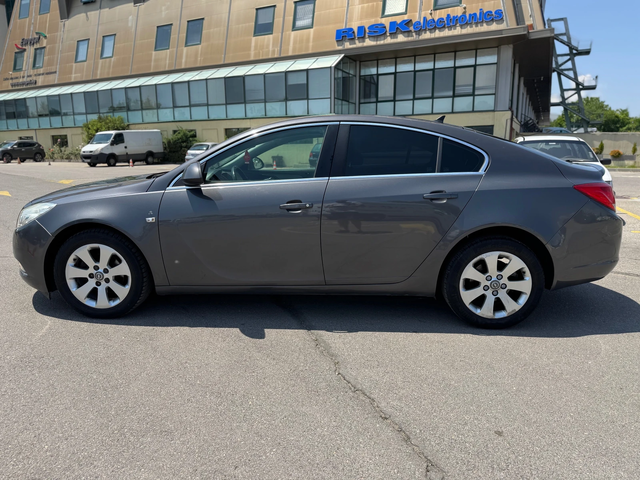 Opel Insignia 2.0CDTI-2011-AUTO-NAVI - автомобили, коли, обяви за нови и употребявани 7